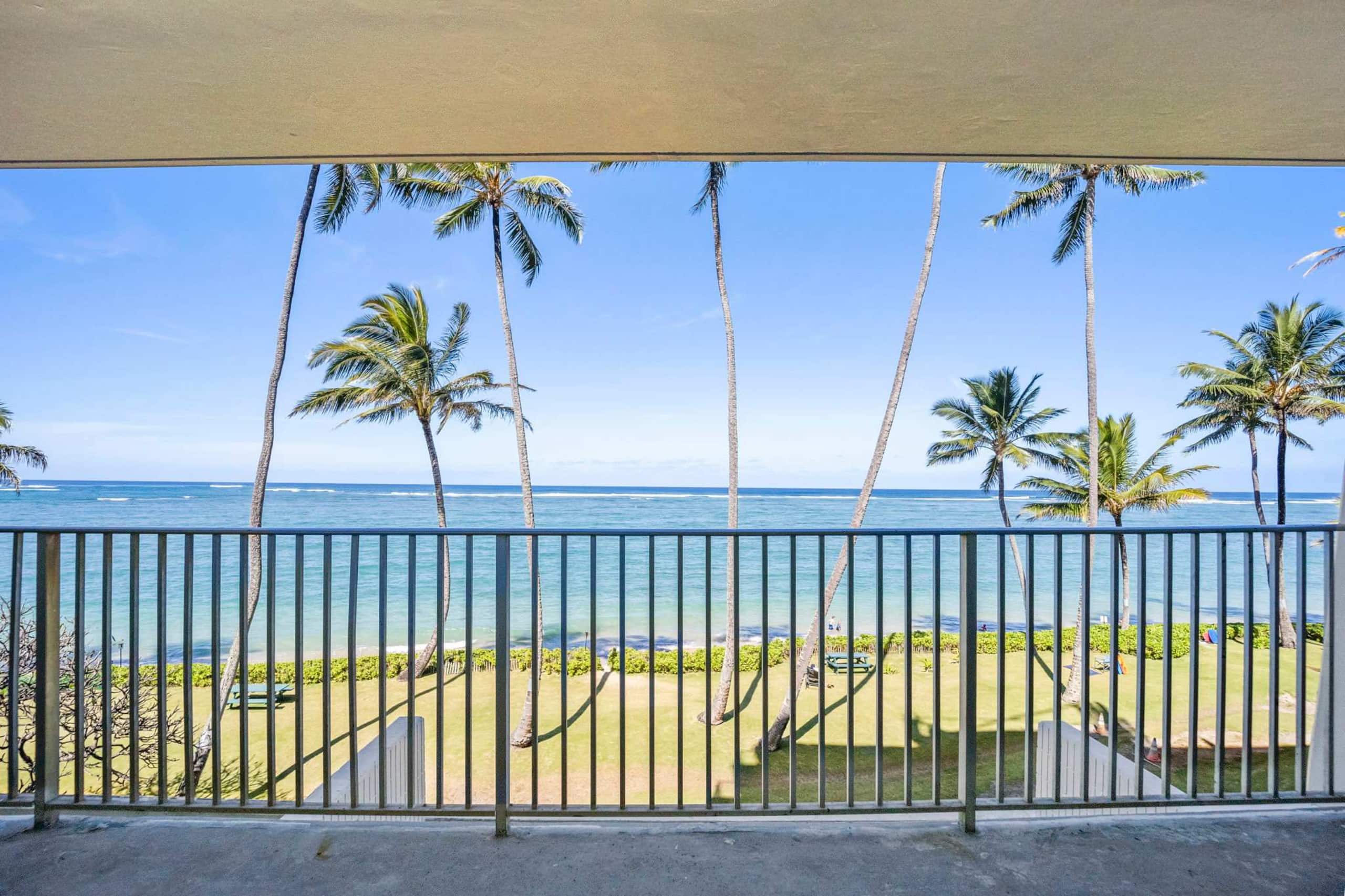 Condo in Hauula · ★4.68 · 1 bedroom · 4 beds · 1 private bath - Image 6