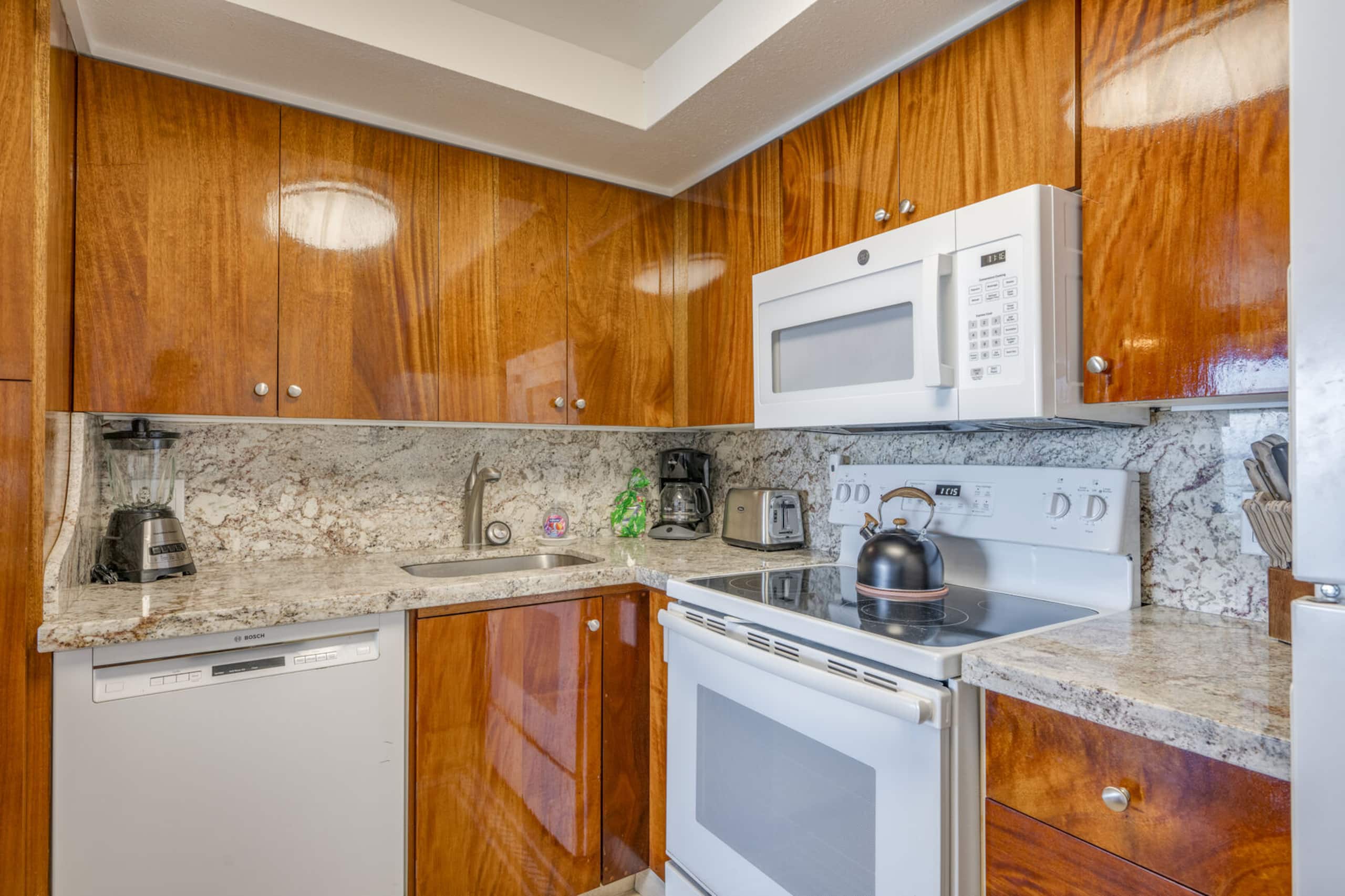 Napili Point A6 | Cozy Oceanfront 1BR Retreat - Image 4