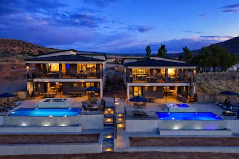 Luxury Moab Retreat-12 BR, 2 pools, 2 spas & Views