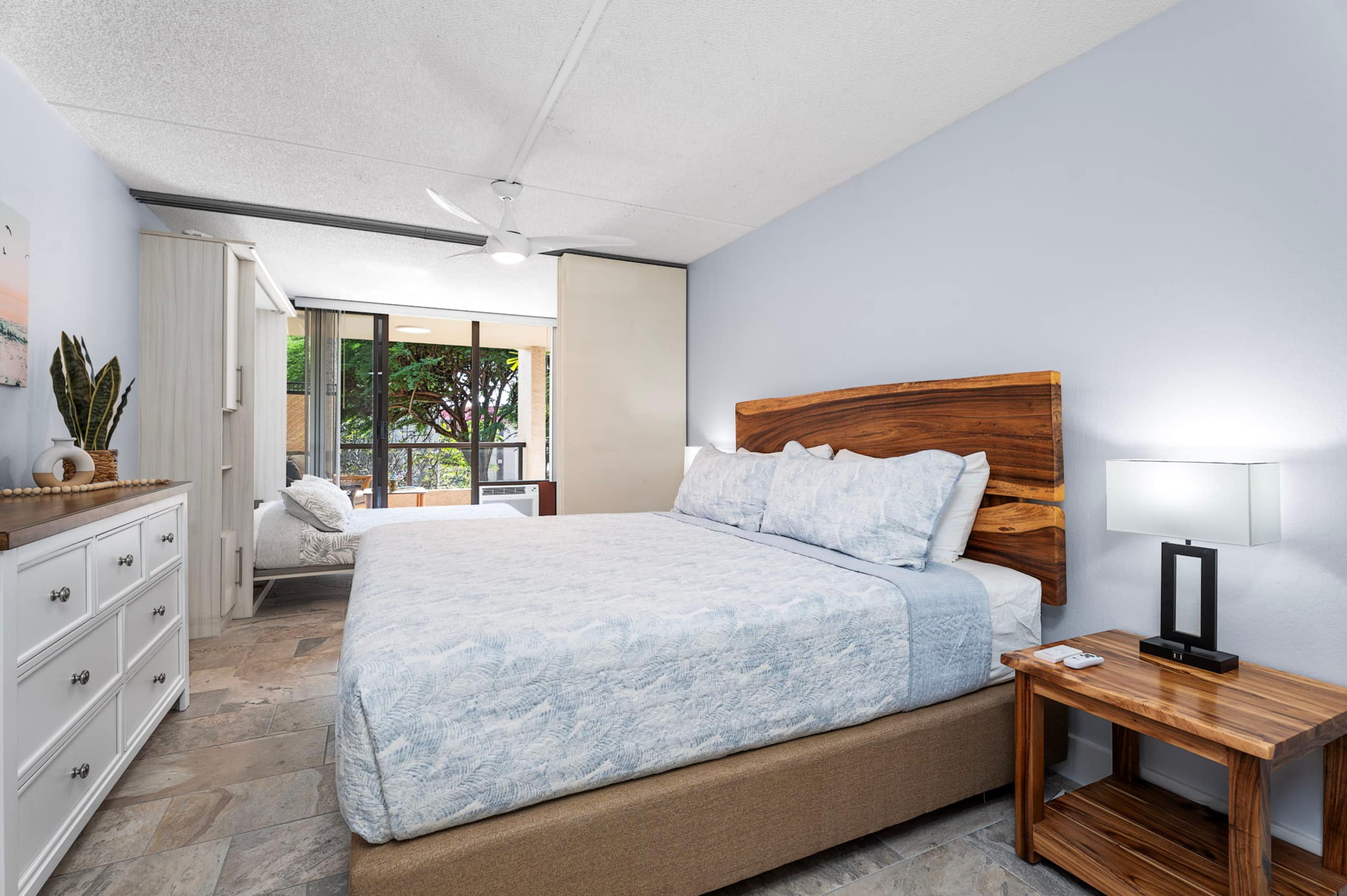 Condo in Kailua-Kona · ★4.92 · 1 bedroom · 2 beds · 2 baths - Image 14