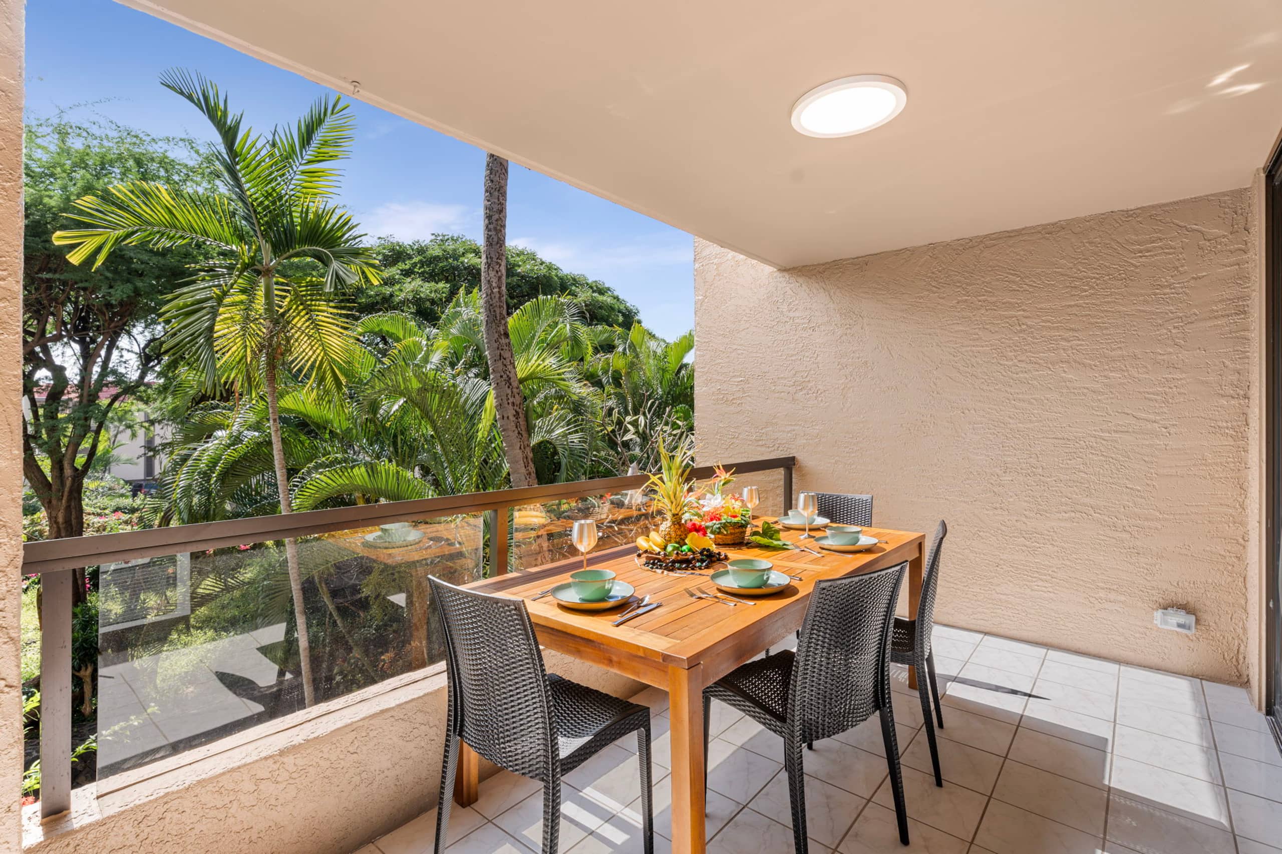 Condo in Kailua-Kona · ★4.92 · 1 bedroom · 2 beds · 2 baths - Image 28