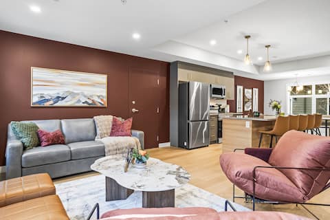 Brand New - 4BR Retreat - Sleeps 13