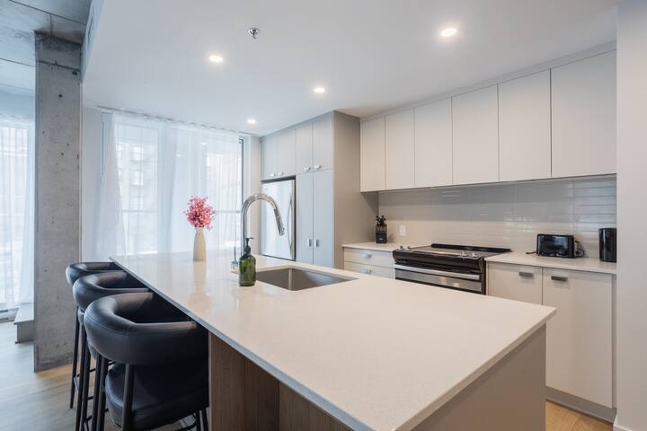 Exclusive Sanctuary: Elegance Meets Comfort gallery image 3