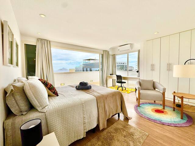 2 Storey Penthouse overlooking Arpoador beach gallery image 2