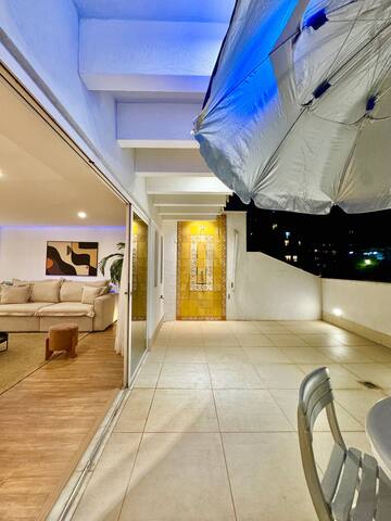 2 Storey Penthouse overlooking Arpoador beach gallery image 4