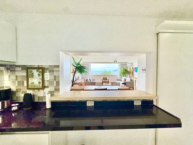 2 Storey Penthouse overlooking Arpoador beach