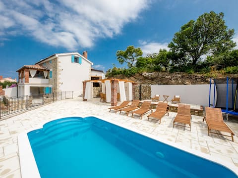 Top Airbnb: Copun by Interhome in Mundanije