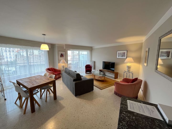 B052-bel Appartement Spacieux Grand Balcon Et Gara - Cannes