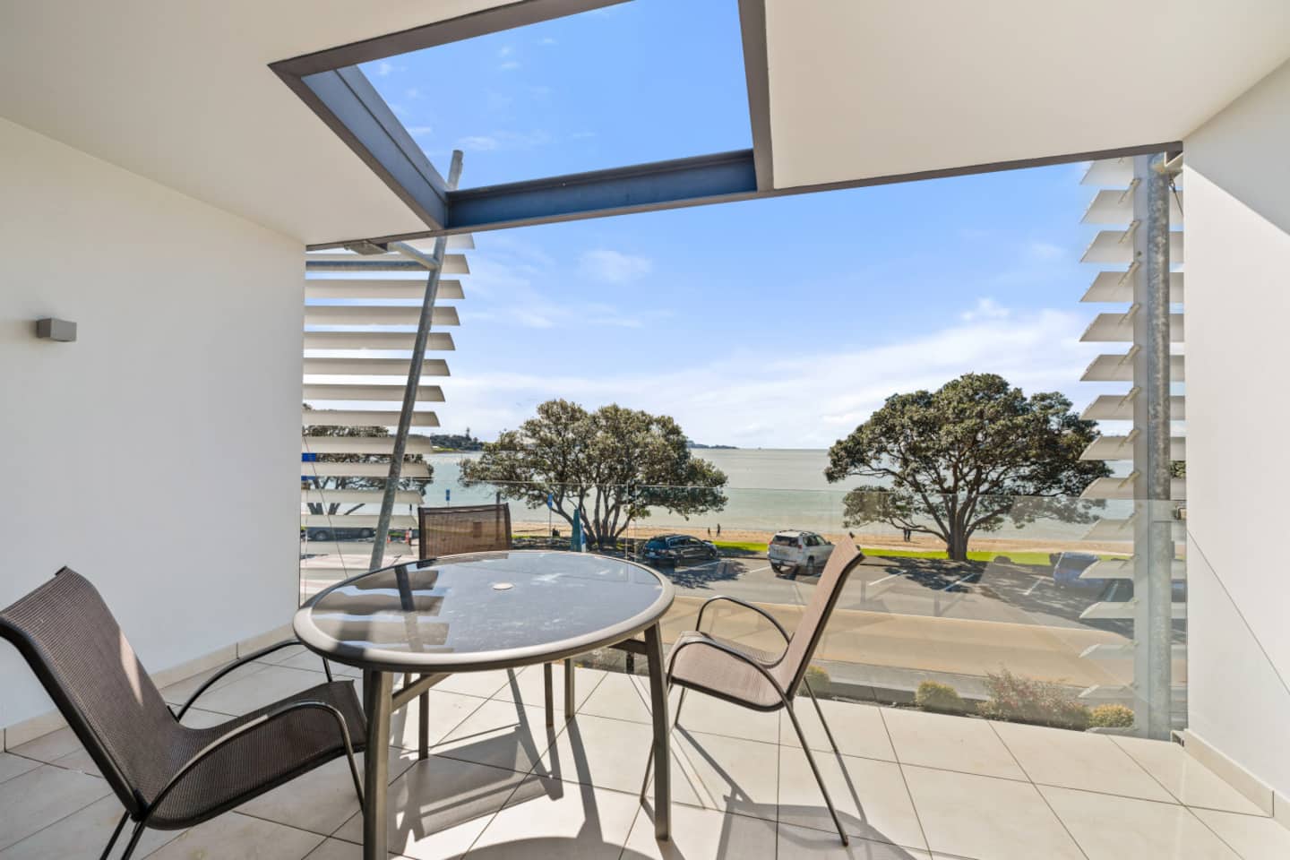 Paihia Beachfront 1 Bedroom Aptm 2