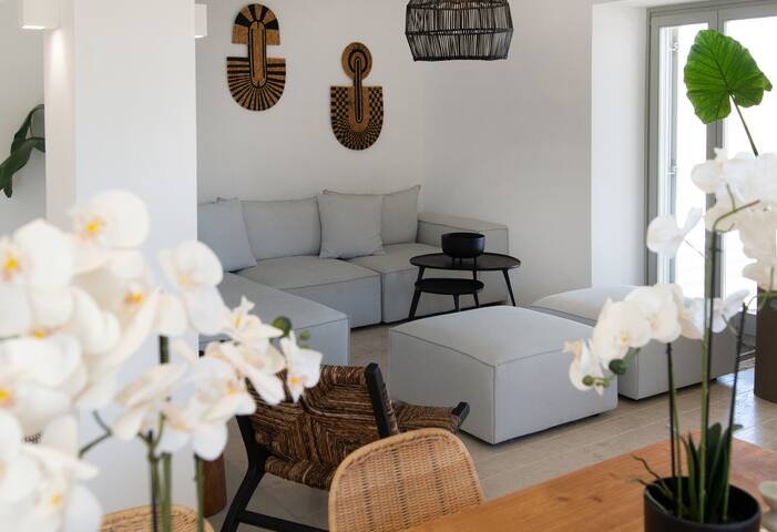 Sirocco pool villa in Antiparos gallery image 3