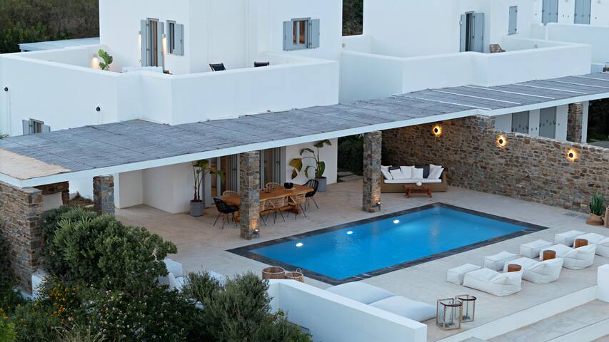 Sirocco pool villa in Antiparos gallery image 2