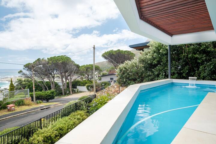 4BR Camps Bay Villa w Pool and Garden Casa Meya gallery image 4