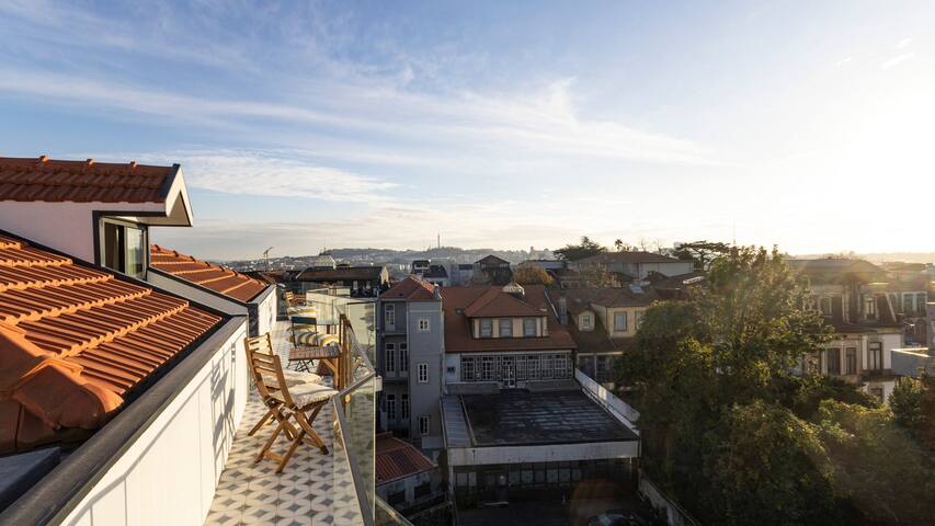 New 3BR w/ Rooftop & Balcony Views by LovelyStay gallery image 5