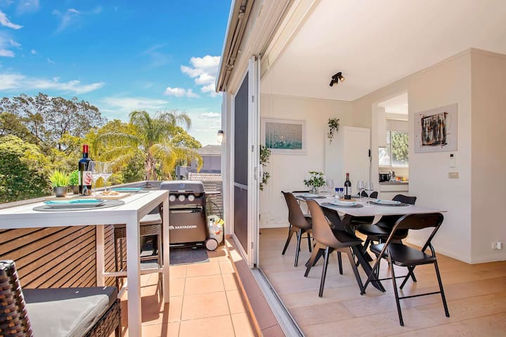 Luxe Modern Bondi Beach 2BR, Ocean 600m + Parking