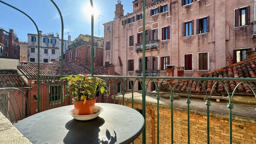 Surian Canal View (200m from St Mark’s Square) gallery image 3