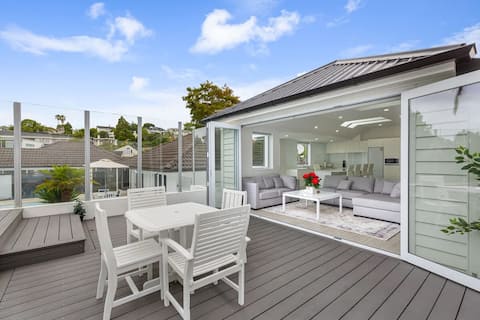 Stunning Remuera 3BR with Patio & Parking Zodiak S