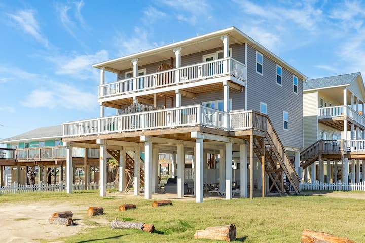 Surfside Beach Retreat: Steps To Sand & Sea! - Surfside Beach, TX