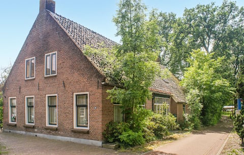 Gorgeous home in Diever with WiFi