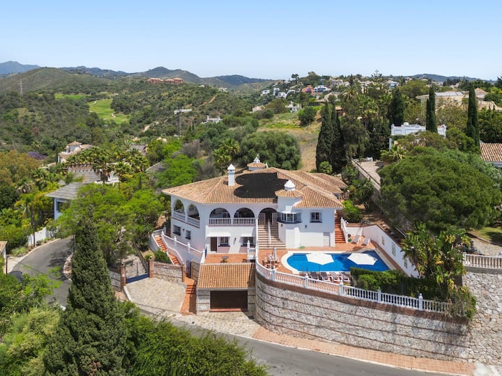 Villa Sina - 5 Bed Luxury Escape In El Rosario! - Marbella