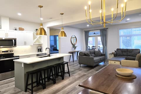 Grey Osprey Cottage #66
