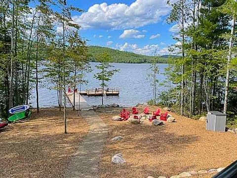 Lakefront Luxury: AC, Sauna, Pool Table, Kayaks!