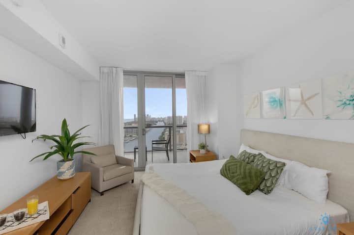 1bd - Infinity View, Pool & Gym - North Miami Beach, FL