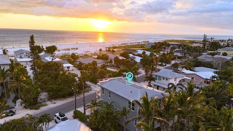 Gulf Views | Heated Pool | Elevator, 50yd to Beach