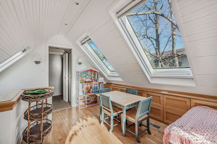 Một ngôi nhà búp bê có tầm nhìn - nơi nghỉ dưỡng trượt tuyết này là thiên đường của mỗi đứa trẻ.