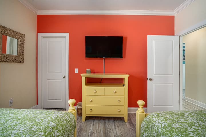 Two Full Size Guest Room