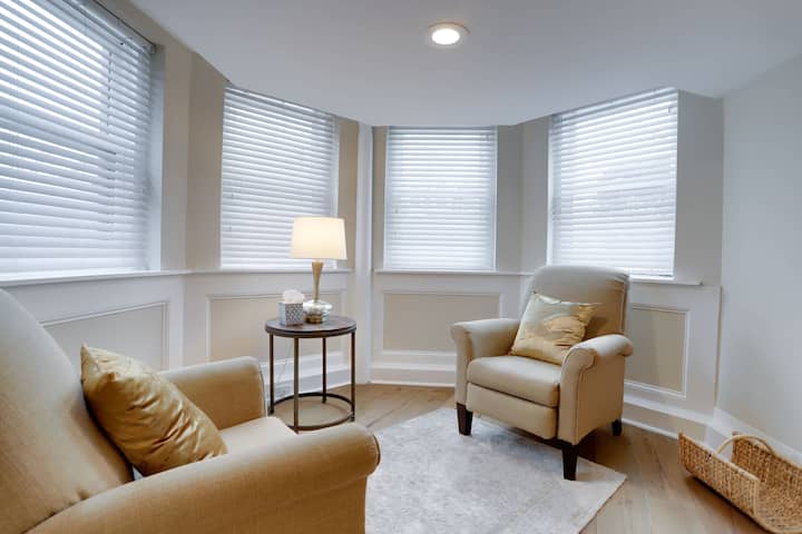 Sojourn's Renovated 1 Br Steps From Supreme Court - Washington, DC