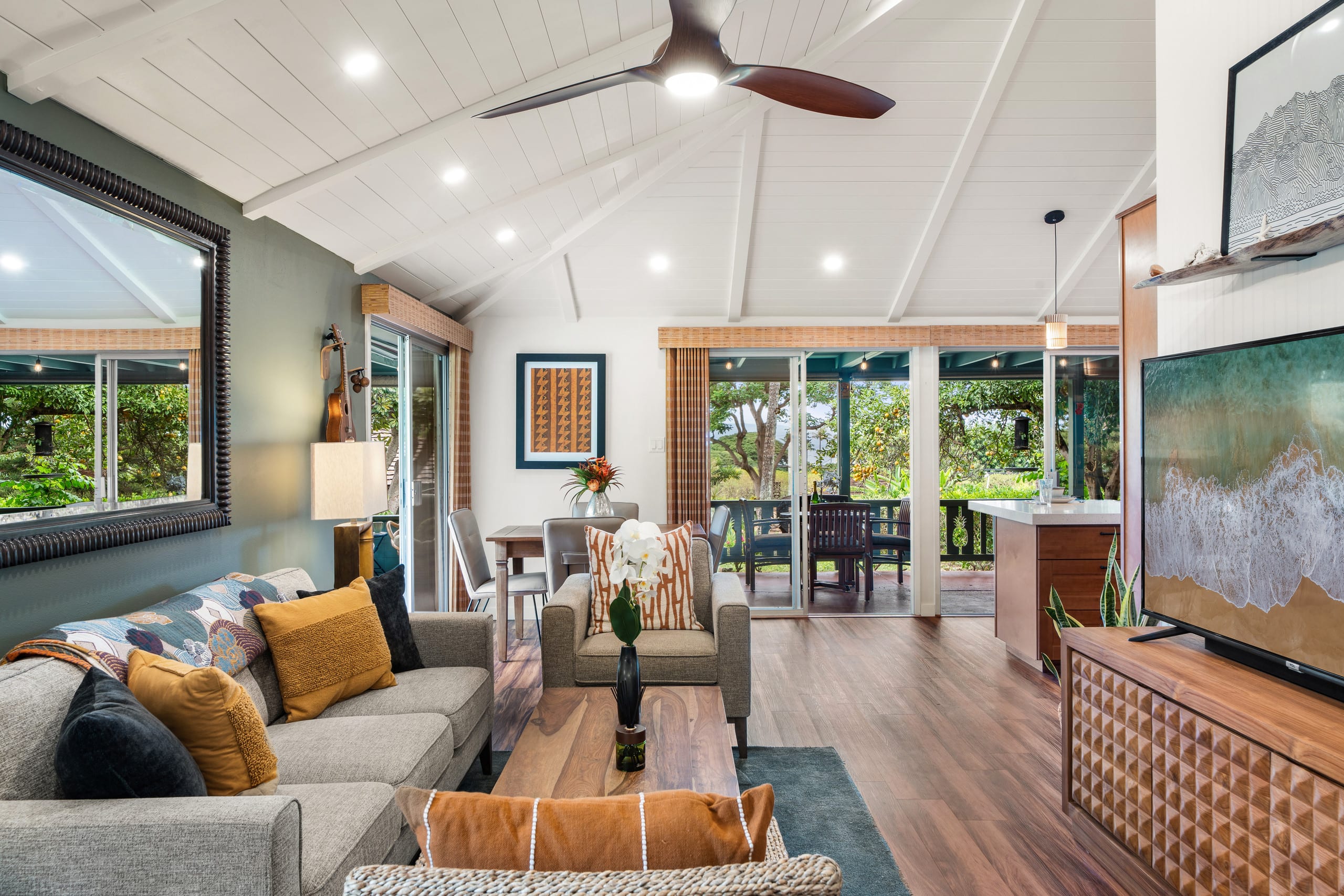 Condo in Lahaina · ★4.95 · 2 bedrooms · 3 beds · 2 baths - Image 38