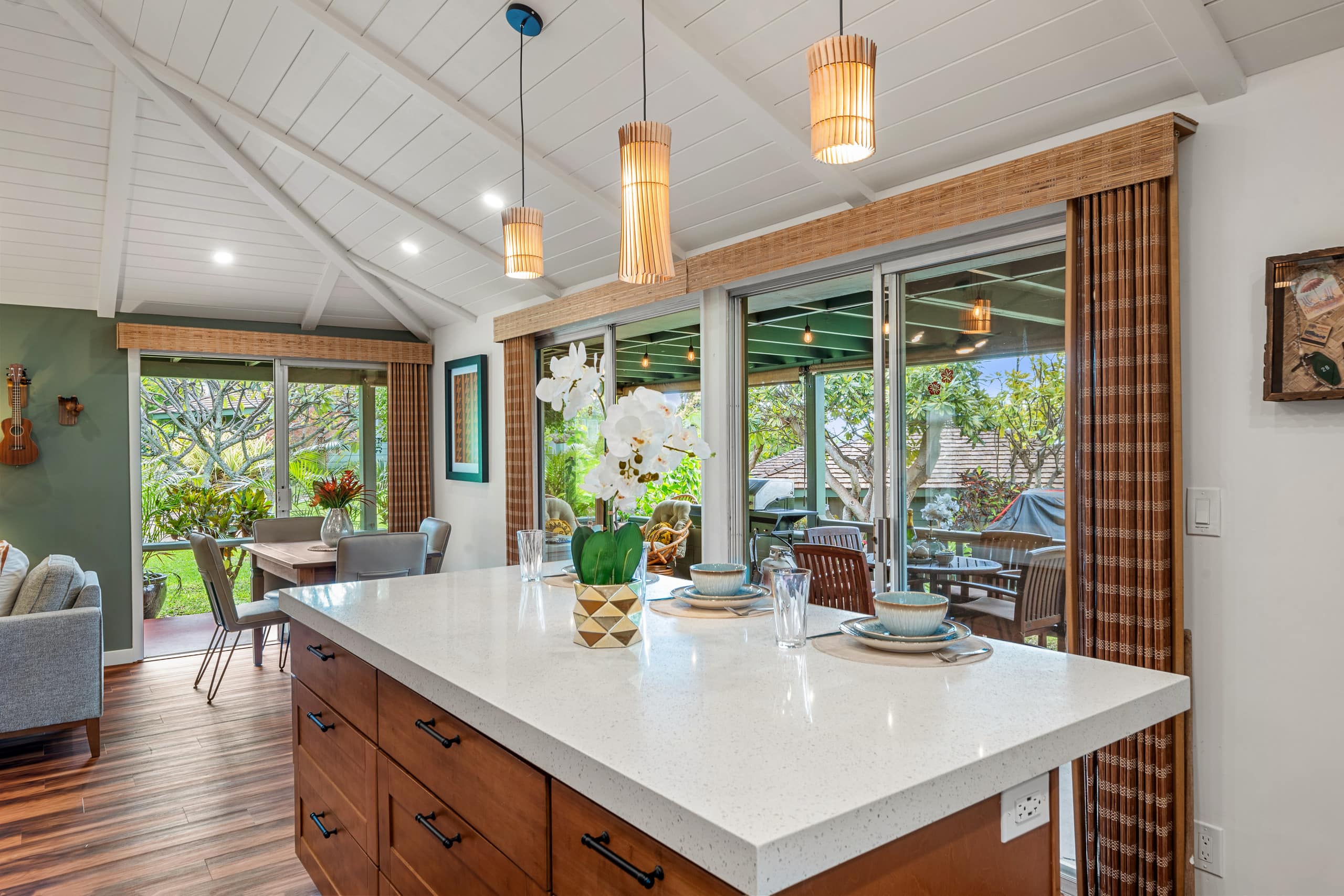 Condo in Lahaina · ★4.95 · 2 bedrooms · 3 beds · 2 baths - Image 6