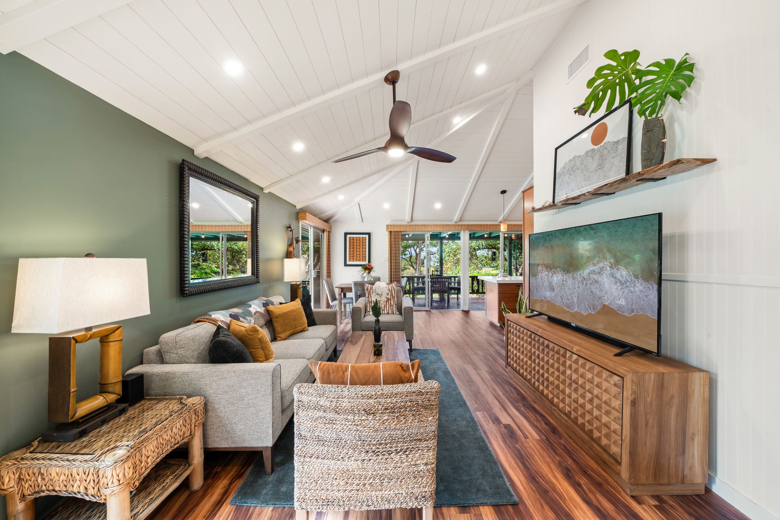 Condo in Lahaina · ★4.95 · 2 bedrooms · 3 beds · 2 baths - Image 36