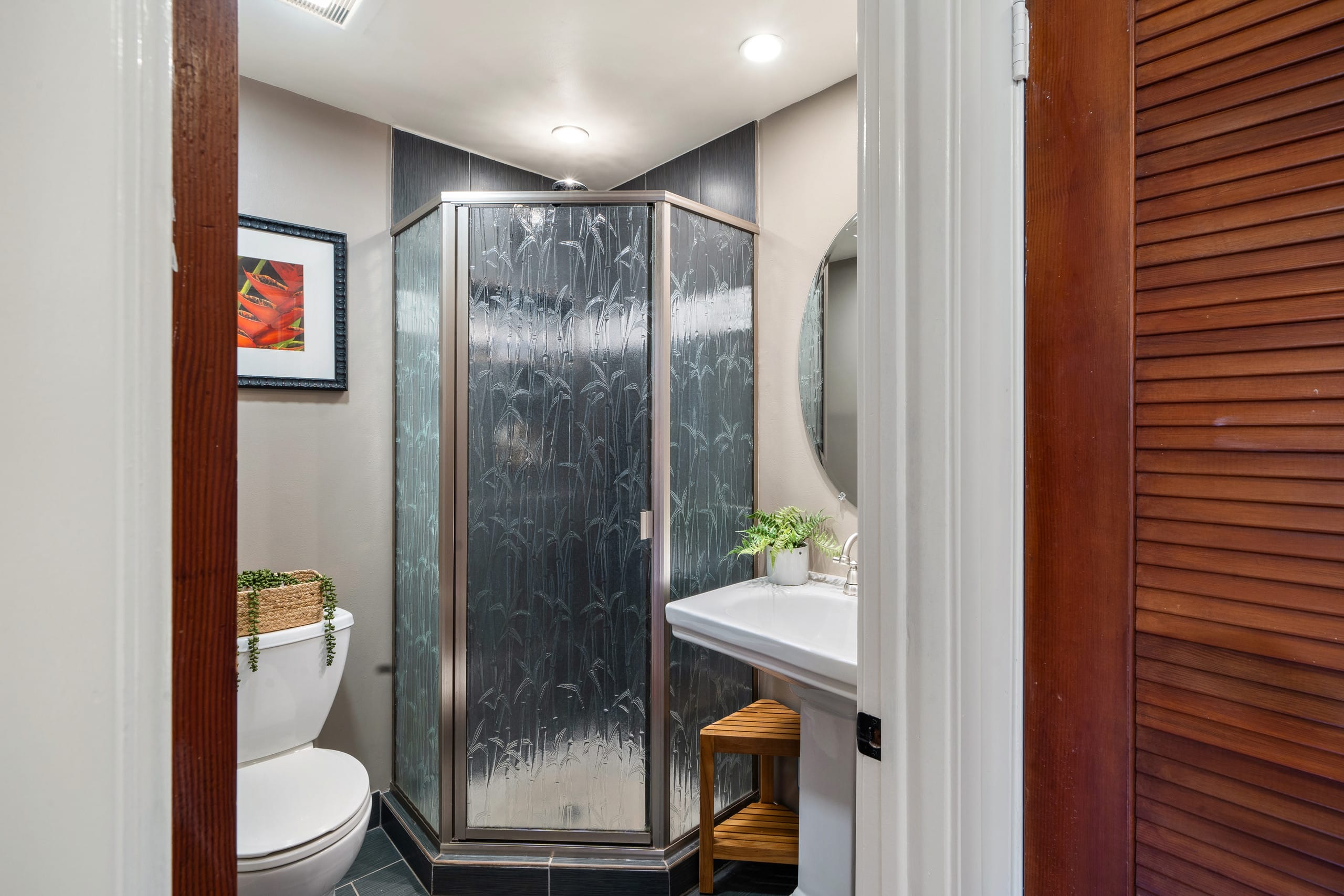 Condo in Lahaina · ★4.95 · 2 bedrooms · 3 beds · 2 baths - Image 16