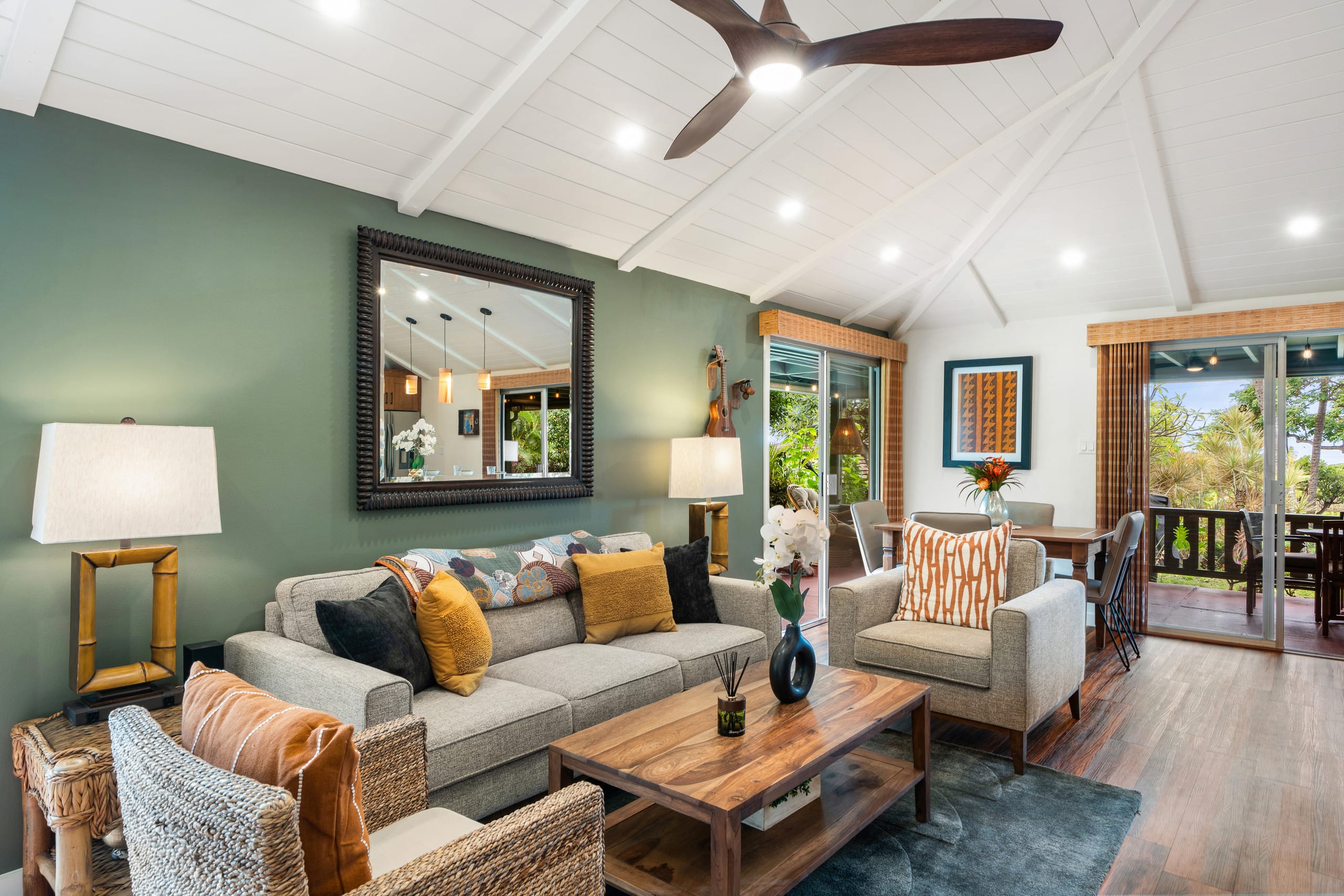 Condo in Lahaina · ★4.95 · 2 bedrooms · 3 beds · 2 baths - Image 39