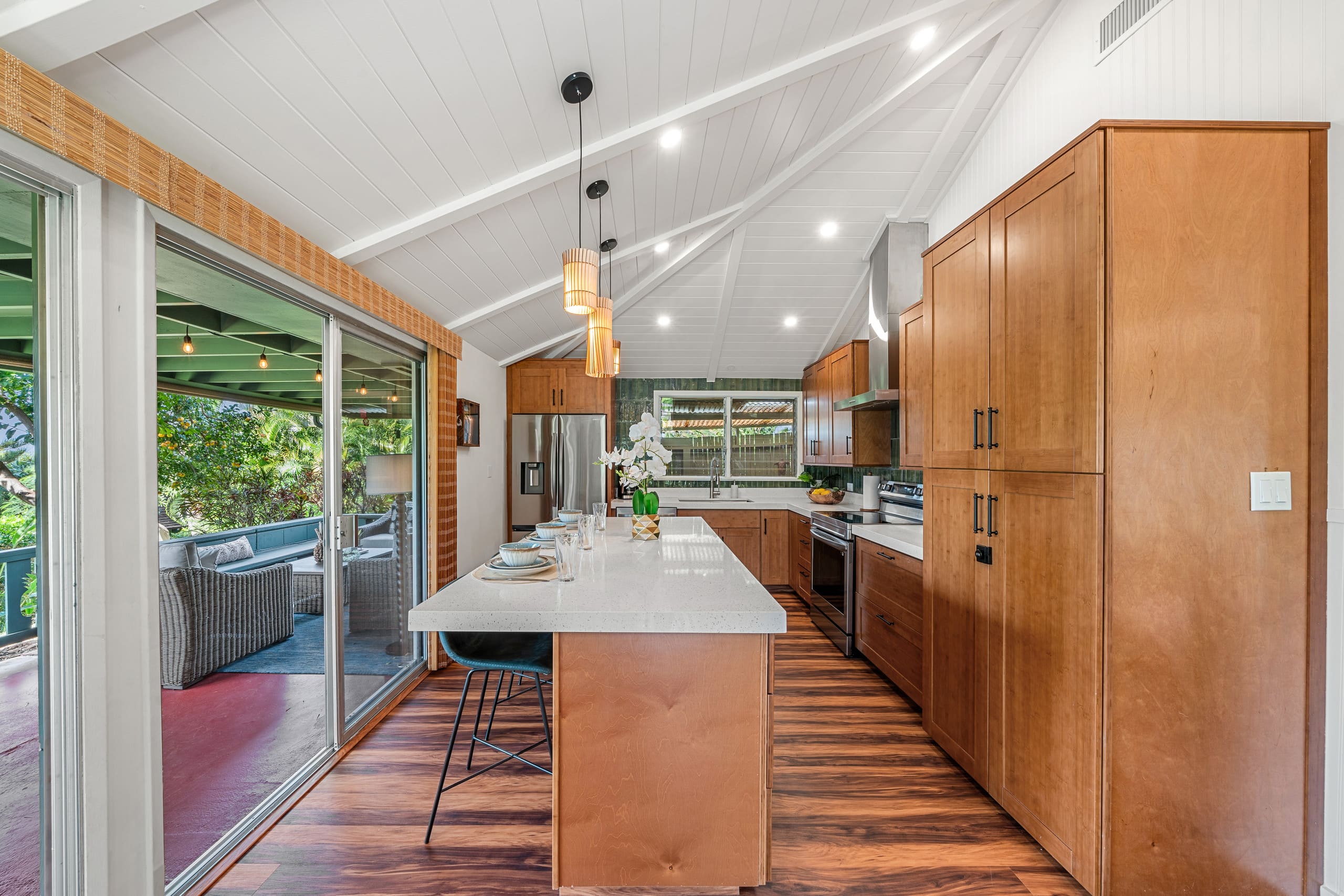 Condo in Lahaina · ★4.95 · 2 bedrooms · 3 beds · 2 baths - Image 3