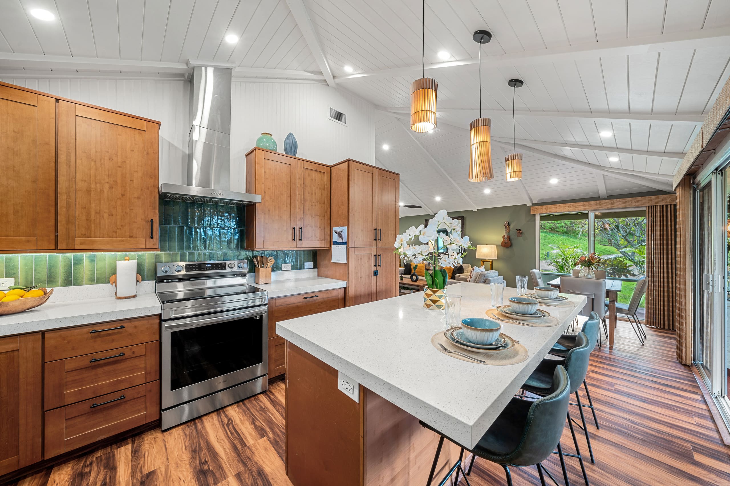 Condo in Lahaina · ★4.95 · 2 bedrooms · 3 beds · 2 baths - Image 4