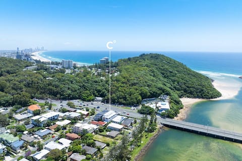 Burleigh Heads Luxury Townhouse