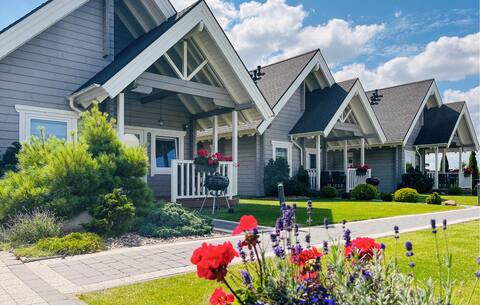 Beautiful home in Sarbinowo with WiFi