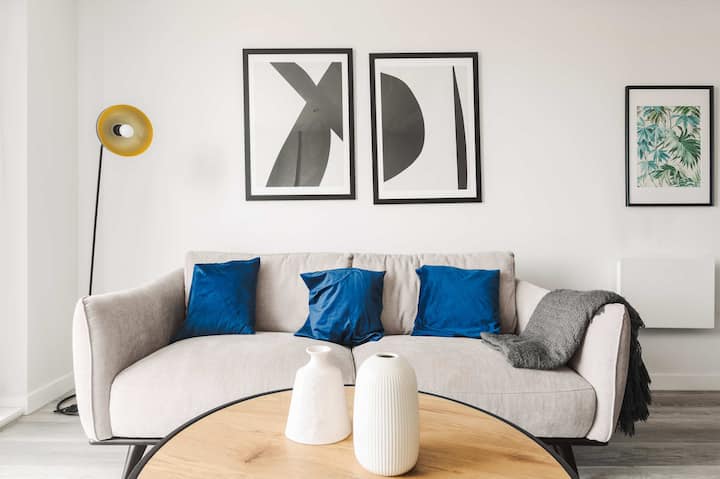 Modern Central Birmingham 2 Bed Apartment - West Midlands