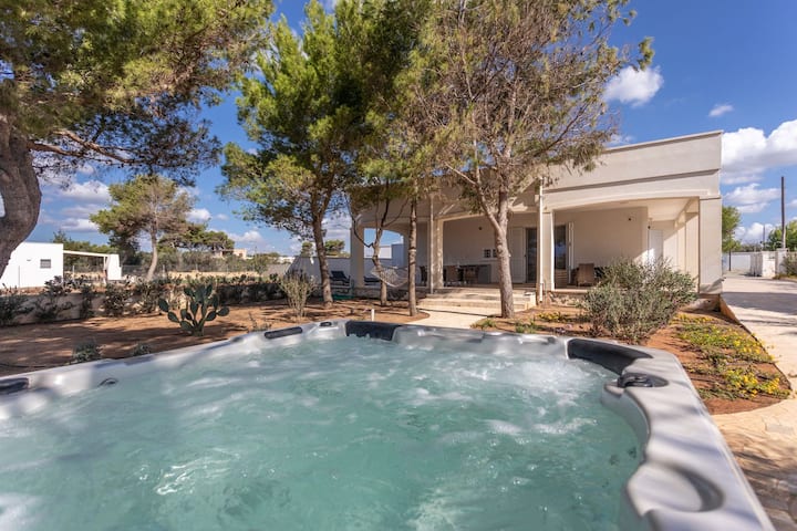 Villa Albachiara Con Idromassaggio E Pineta - Ugento