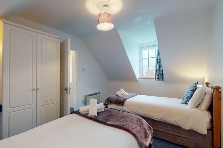 Dingle Harbour Cottages (3 Bed - Sleeps 6) Type B - 丁格爾