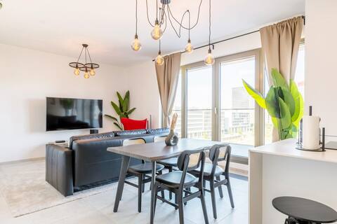 Bright Flat with Balcony & Comfort