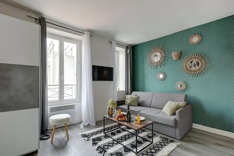 Airbnb performant: TheBlueStay 203 - Elegant and charming studio à Bagnolet