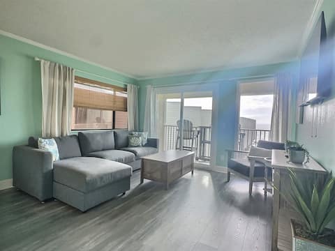 Top performing Airbnb: Beautiful Two Bedroom, Two Bath Condo at Sailport in Tampa International Airport