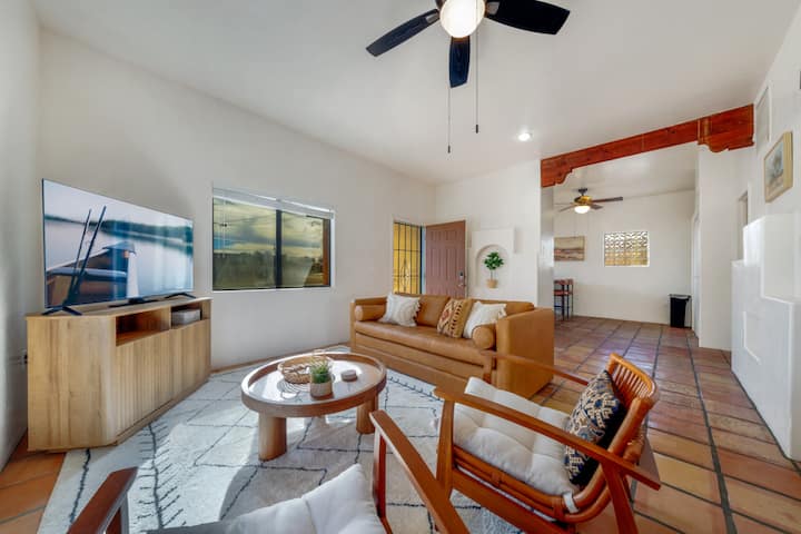 Central & Quiet | 2 Br 1.5 Ba | Near Alvernon Park - Tucson, AZ