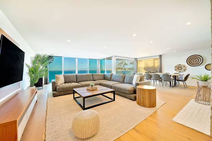 Cliffside Haven, Where Ocean Meets Sky gallery image 3