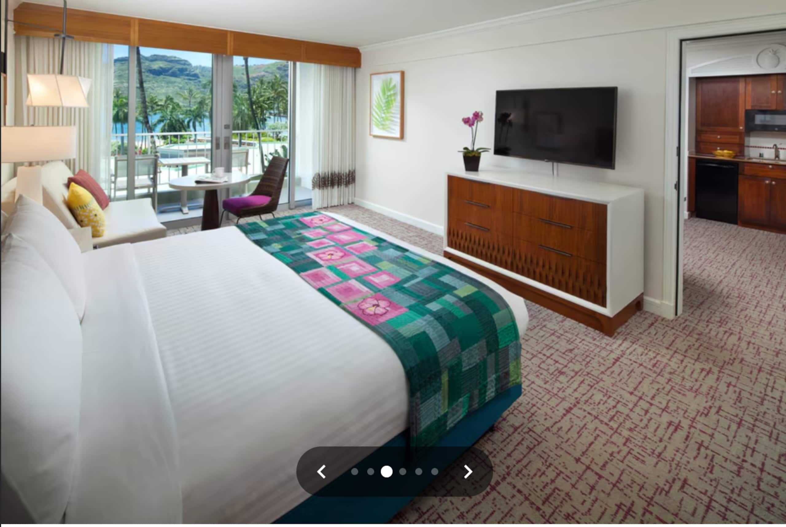 Condo in Lihue · ★4.8 · 1 bedroom · 2 beds · 2 baths - Image 3