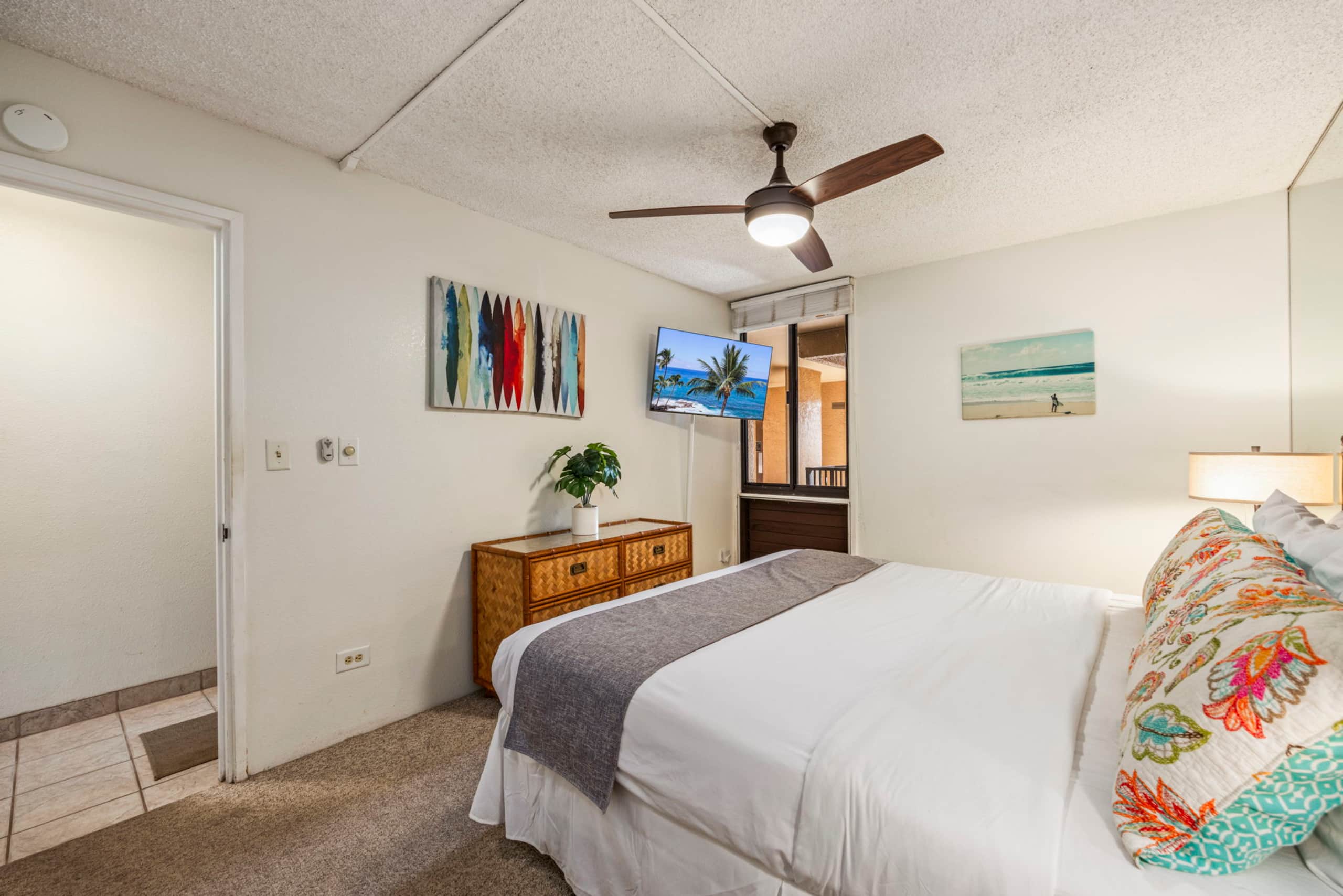 Condo in Kihei · ★5.0 · 1 bedroom · 2 beds · 2 baths - Image 18