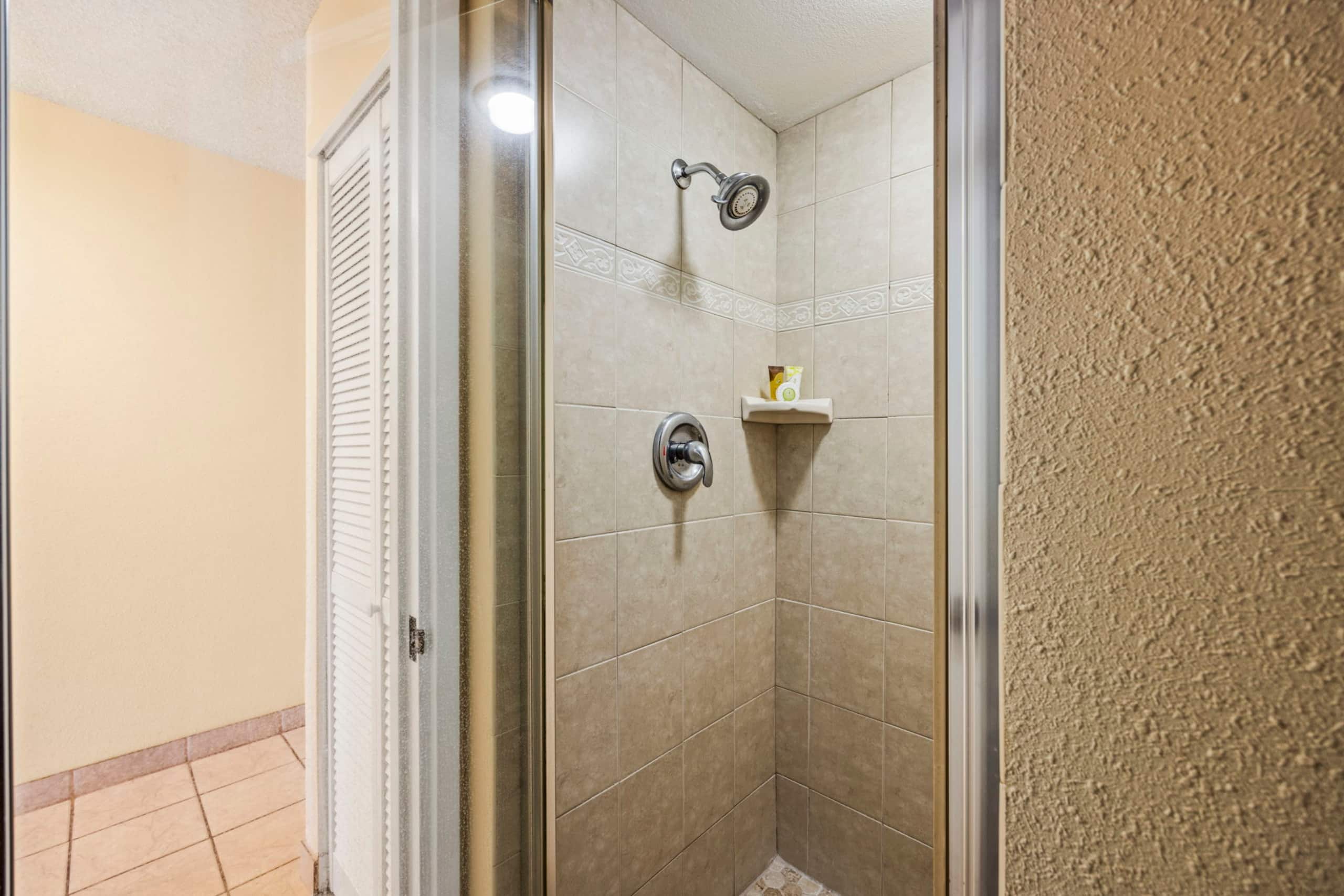 Condo in Kihei · ★5.0 · 1 bedroom · 2 beds · 2 baths - Image 23